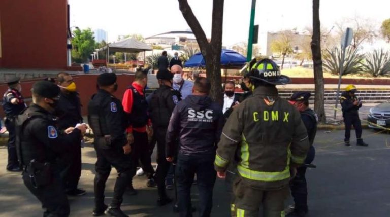 Desalojan oficinas de la Secretaría de Finanzas de CDMX por amenaza de bomba