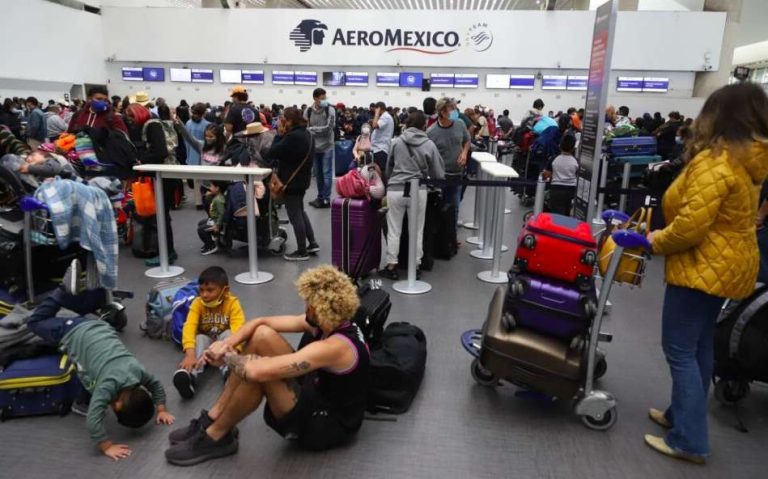 Aeroméxico cancela 38 en Cdmx tras contagios en su personal