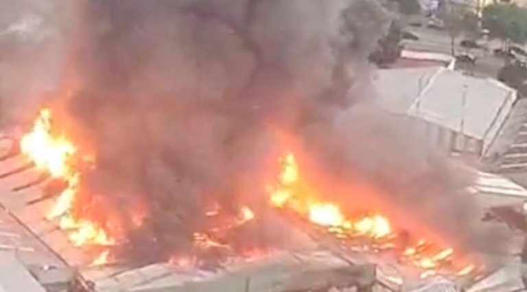 Así se vio el incendio en una fábrica de bicicletas en Azcapotzalco