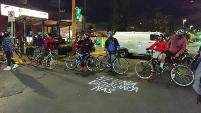 Exigen más seguridad en Neza, Ciclistas bloquean vialidades tras muerte de menor