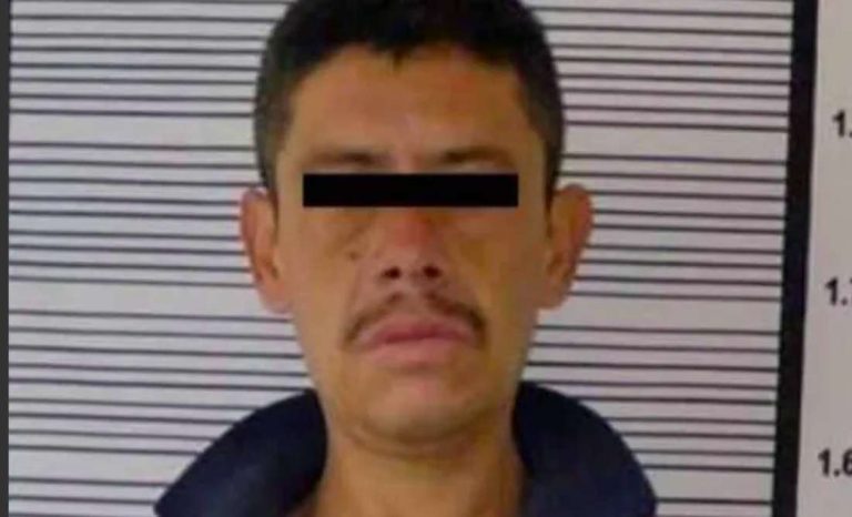 Sujeto a punta de cuchillo roba a pasajeros en Naucalpan
