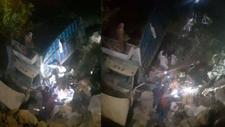 Accidente sobre carretera en Xochimilco, deja 12 lesionados