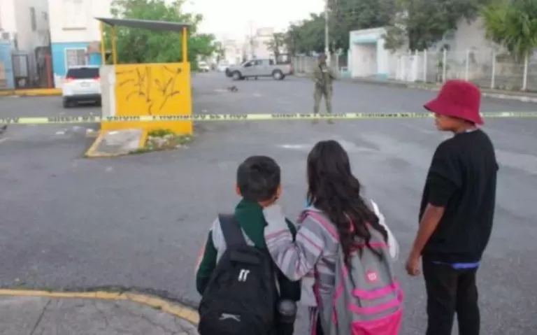 Abandonan cuerpo afuera de escuela primaria en Cancún