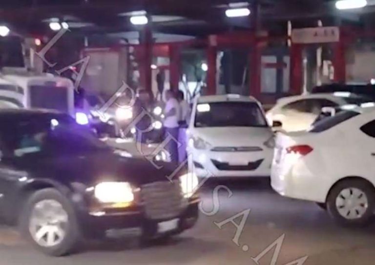 Taxistas arman zafarrancho sobre la vía López portillo en Coacalco