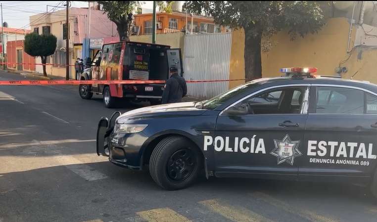 Balean a custodio para robar camioneta de valores en Toluca