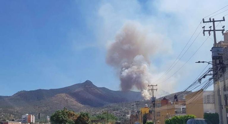 Controlan incendio en la Sierra de Guadalupe en Coacalco