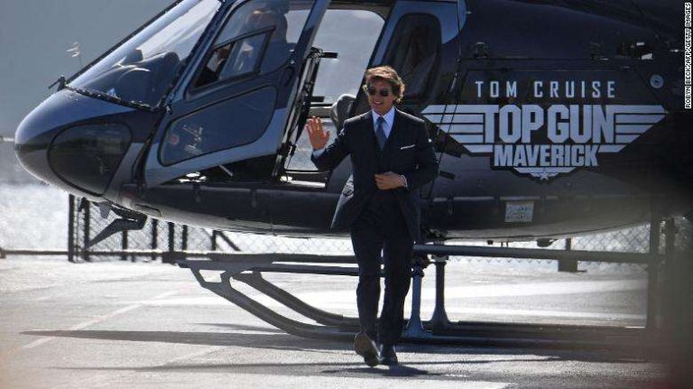 Tom Cruise, llega a parque Toreo Naucalpan para promocionar Top Gun Maverick