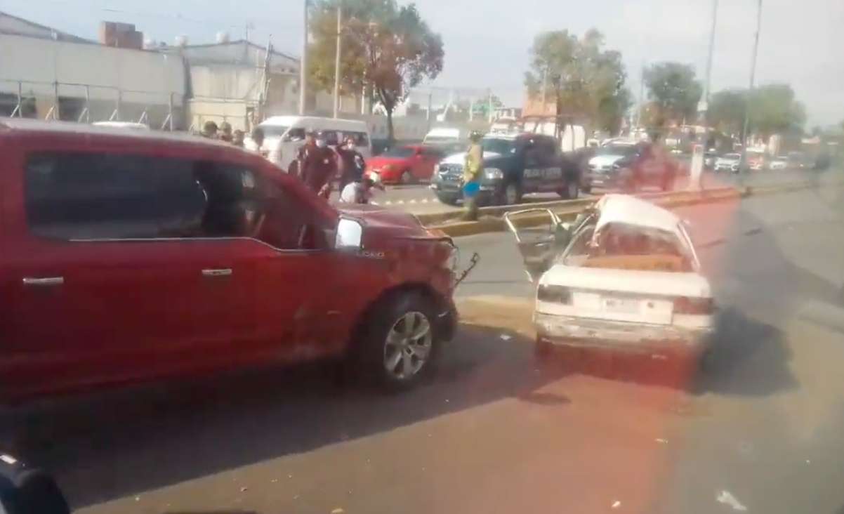 Se registra un Accidente en el carril confinado del Mexibús en la Vía López Portillo