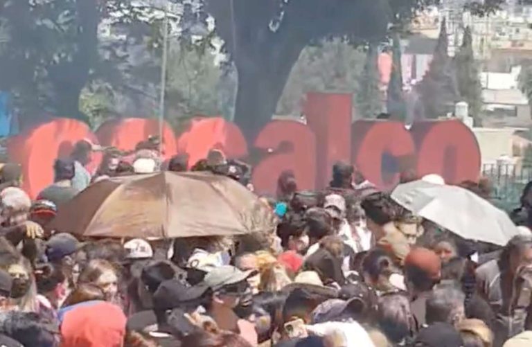 Entre caos y explosiones se llevan elecciones para consejeros de Morena en Coacalco