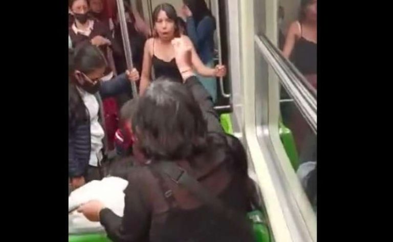 Se desata riña entre mujeres en vagón del metro