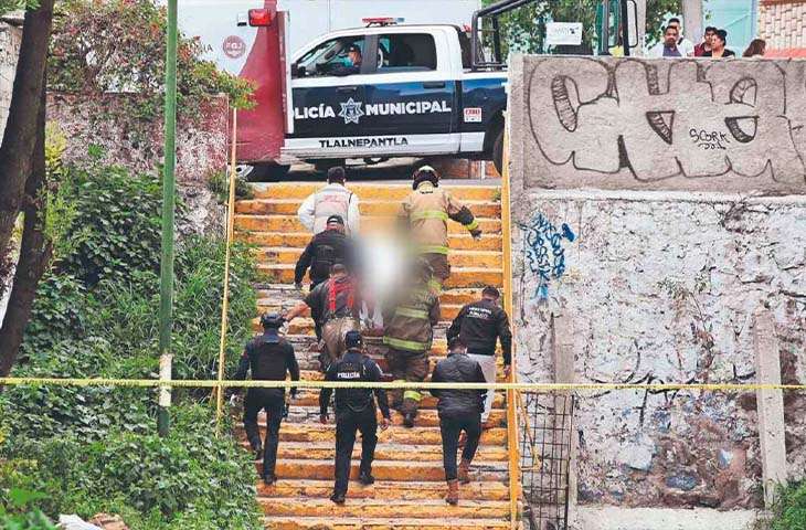 Tiran embolsado junto a módulo de policías en Tlalnepantla