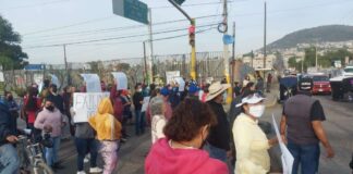 Bloquean la México Texcoco por falta de agua en Chimalhuacán
