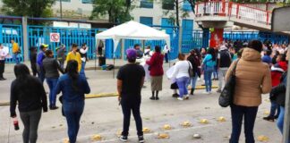 Caos en la López Portillo por cierre debido a una manifestación de maestros