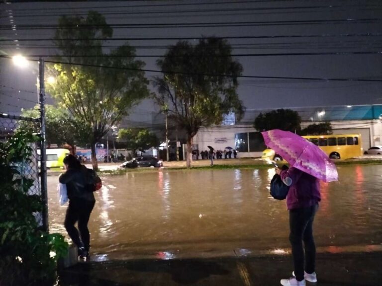Intensa lluvia paraliza Coacalco y Tultitlán