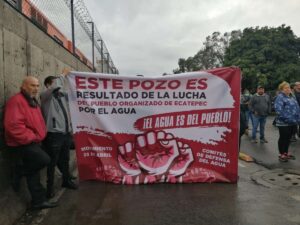 Vecinos de Ecatepec bloquean vialidad para exigir a gobierno agua 2