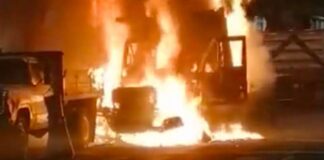 Incendian autos frente a la Fiscalía de la Ciudad de México