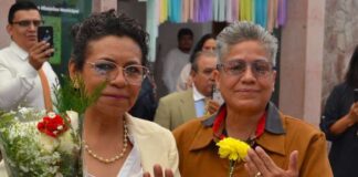 María y Leticia, la primera pareja del mismo sexo en casarse en Coacalco