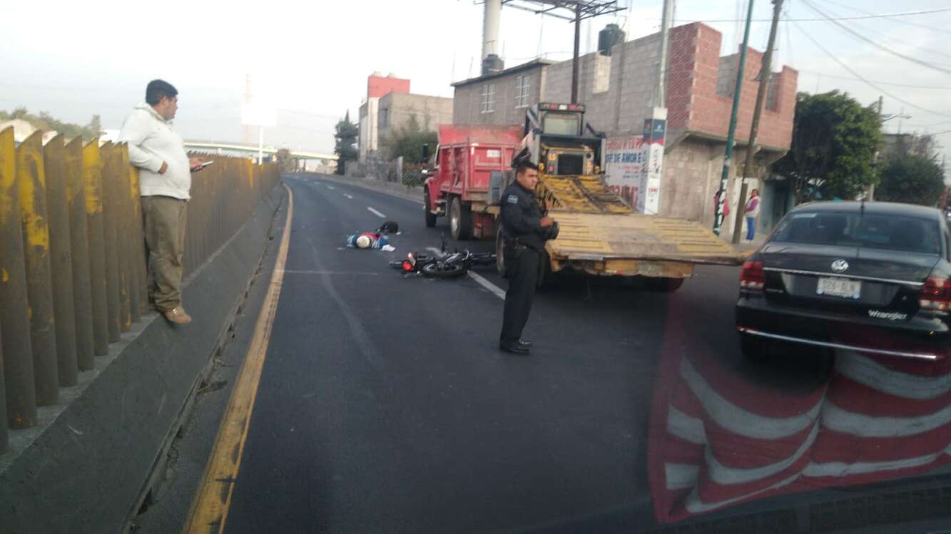Motociclista pierde la vida en carretera, Valle de Chalco 3