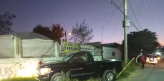 Mujer es ejecutada a balazos mientras esperaba su camión en Chalco