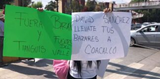 Vecinos en la López Portillo exigen a David Sánchez retirar bazares Navideños