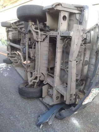 Volcadura deja al menos 15 pasajeros lesionados en la autopista México Puebla 2