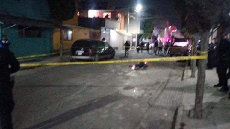 Sujeto ejecuta a su vecino en calles de Ecatepec