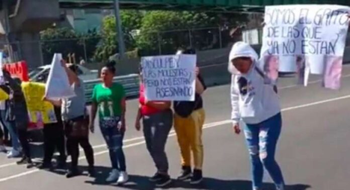 Bloquean la autopista Naucalpan Ecatepec para exigir justicia