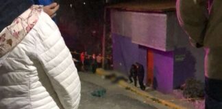 Ejecutan a dos jóvenes en calles de Tlalnepantla