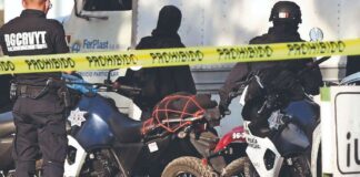 Motociclistas de 25 años terminan muertos a medio camino, en Neza y Naucalpan