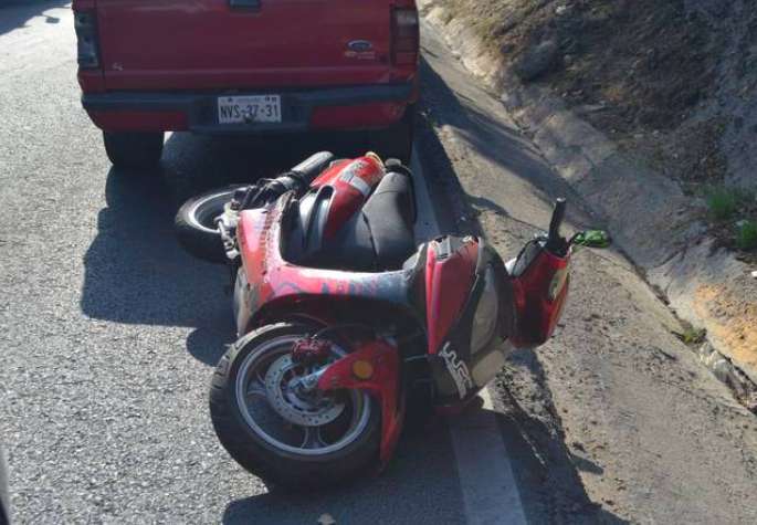 Muere motociclista al intentar peligrosa maniobra en la Naucalpan Toluca 1