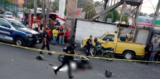 Muere motociclista arrollado en Naucalpan