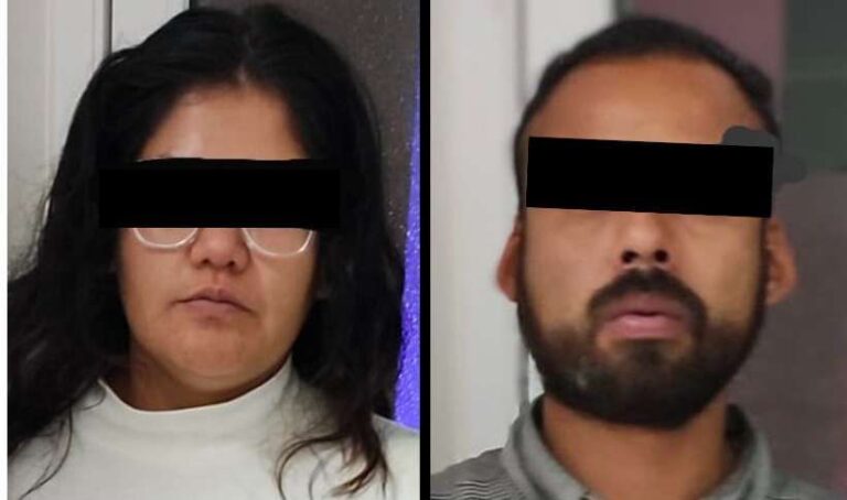 Cae pareja que cargaba con revólver y habría robado un auto en Coacalco