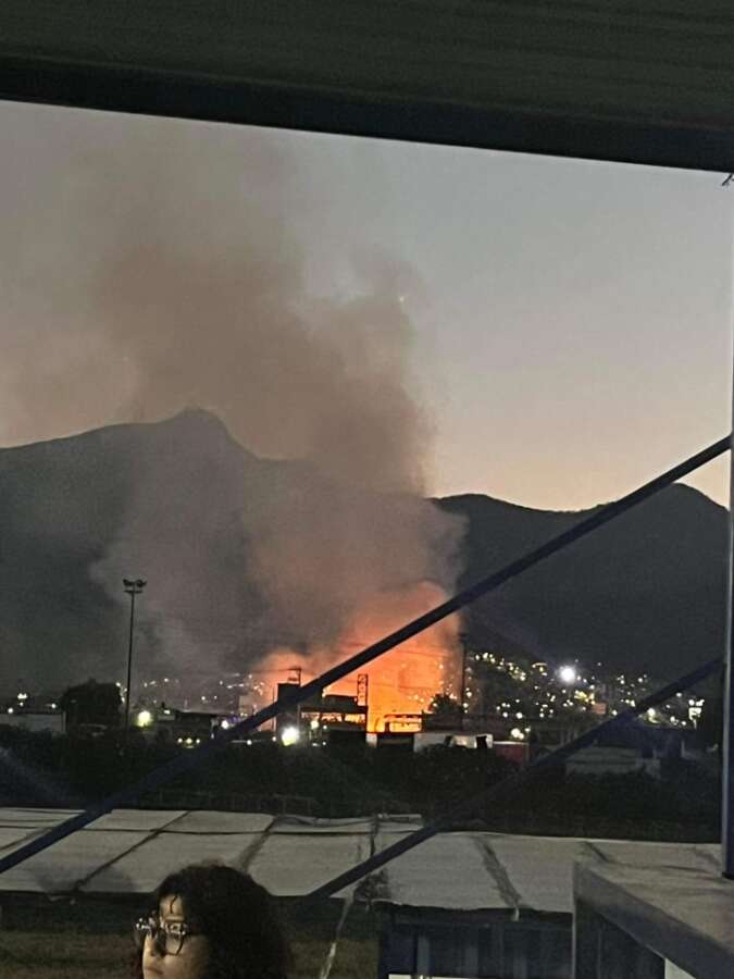 Fuerte incendio en terreno baldío de Coacalco moviliza a equipos de emergencia 2