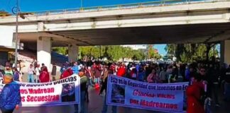 Manifestantes paralizan Vía López Portillo, exigen más seguridad