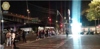 Mantienen bloqueo manifestantes en Río Churubusco y Centenario