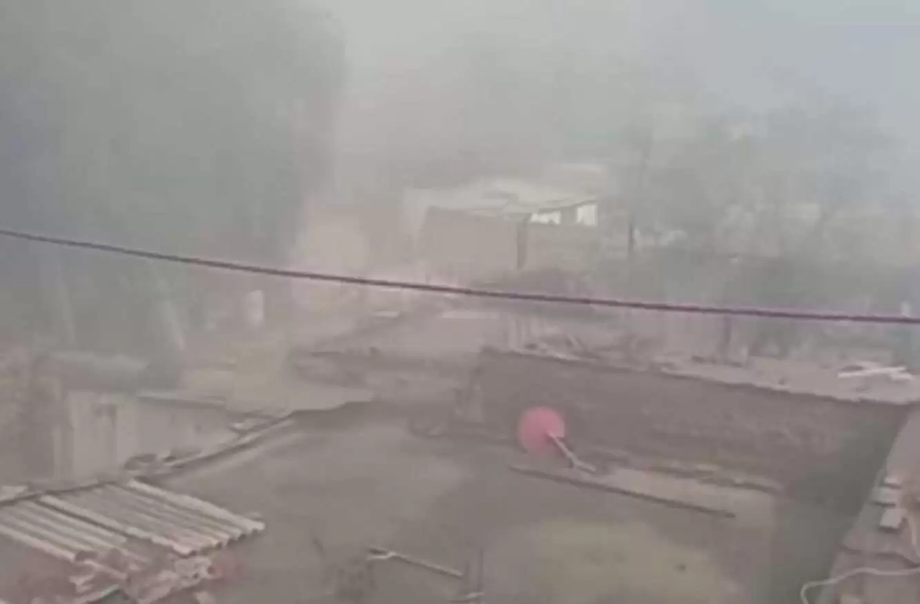 Reportan incendio dentro de ex fábrica en Chalco