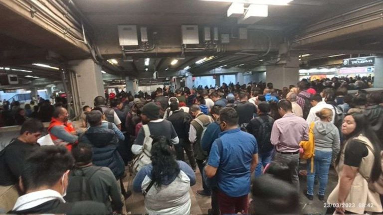 Reportan retrasos en siete líneas del Metro CDMX