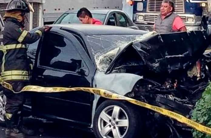 Conductor fallece tras impactar contra tráiler en la carretera Naucalpan Toluca