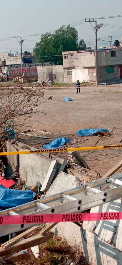 Cuatro personas pierden la vida en Circuito Exterior Mexiquense 2