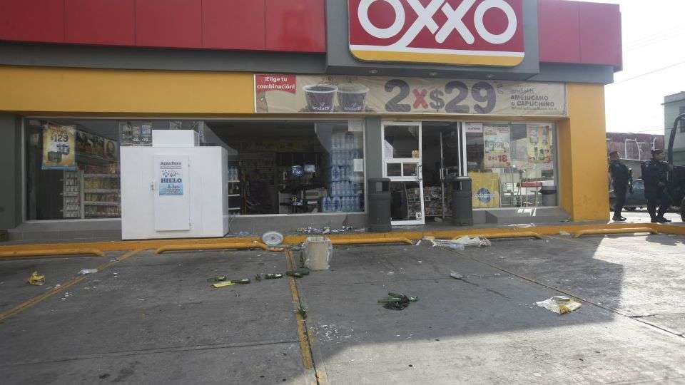 El Oxxo mas inseguro esta en Coacalco, tiene puertas blindadas 2