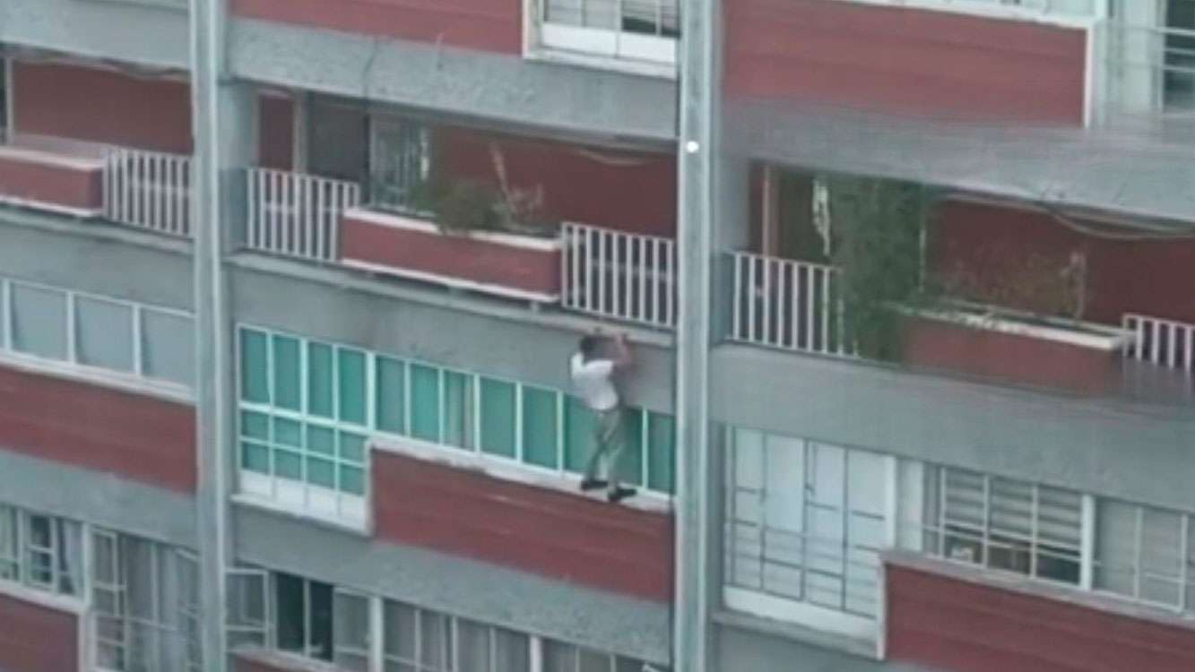 Hombre pierde la vida tras caer del cuarto piso de Multifamiliar Miguel Alemán