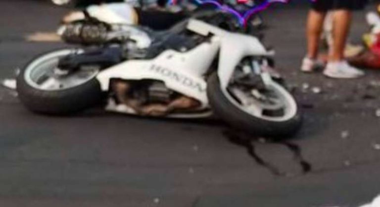 Tras accidente, muere pareja de motociclistas; denuncian que responsable no fue detenida
