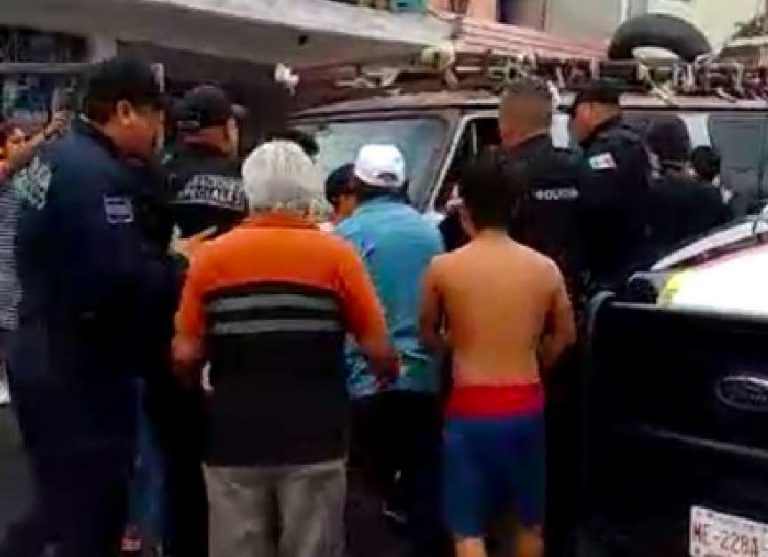 Familia denuncia abuso de autoridad en el municipio de Coacalco