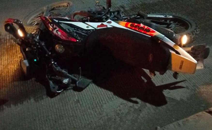 Pierde la vida motociclista tras derrapar en Coacalco