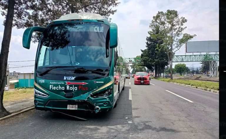 Tras choque balean autobús de pasajeros en la autopista Toluca Atlacomulco