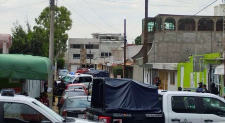 Movilización policial en Coacalco tras reporte de una persona fallecida en Villa de las Flores