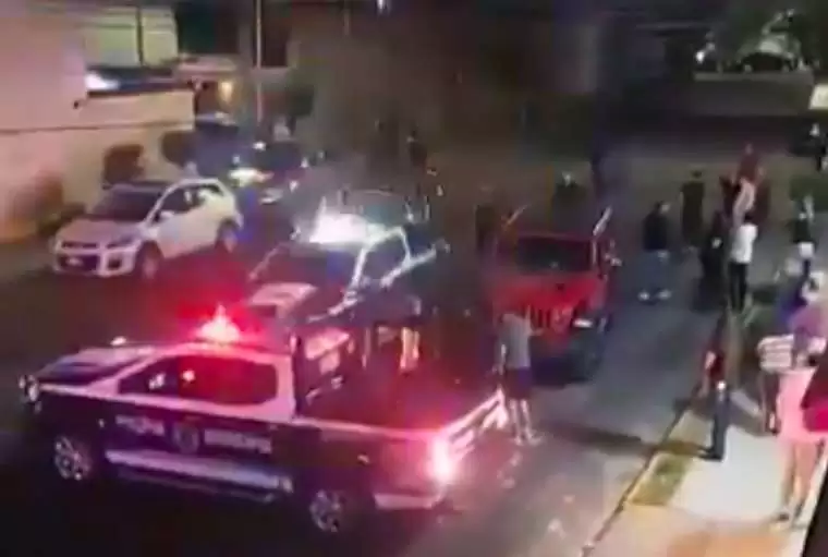 Pareja es atacada a tiros en calles de Naucalpan