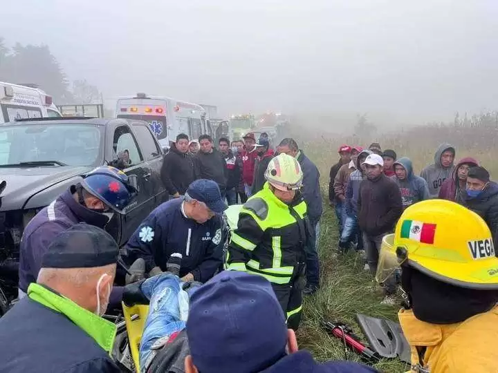 Accidente en la Toluca Zitácuaro deja varios sin vida 4