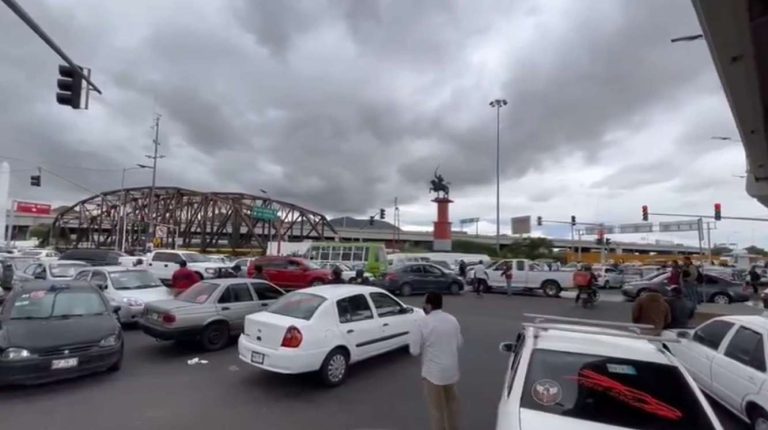 Bloqueos paralizan vialidades en Ecatepec y zonas aledañas