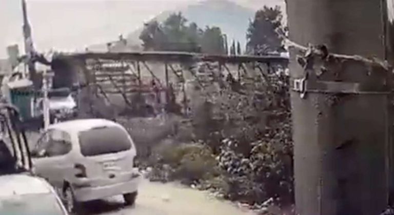 Graban momento exacto del colapso en puente de Neza y Chimalhuacán